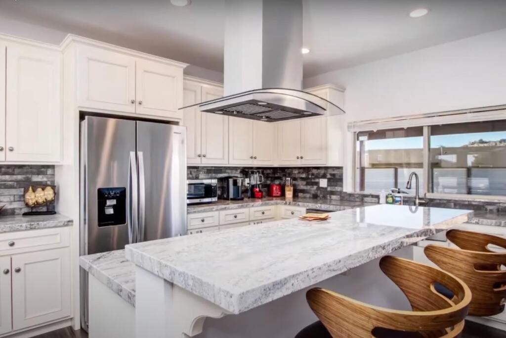 Three Tree Villa W/ Ev Charging Yucca Valley Bagian luar foto