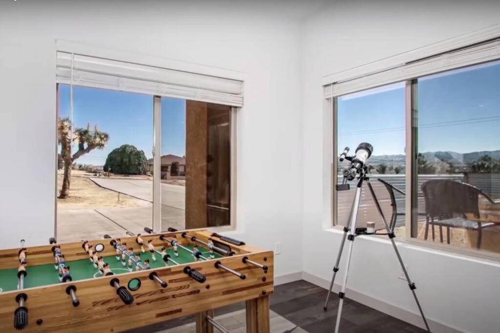 Three Tree Villa W/ Ev Charging Yucca Valley Bagian luar foto