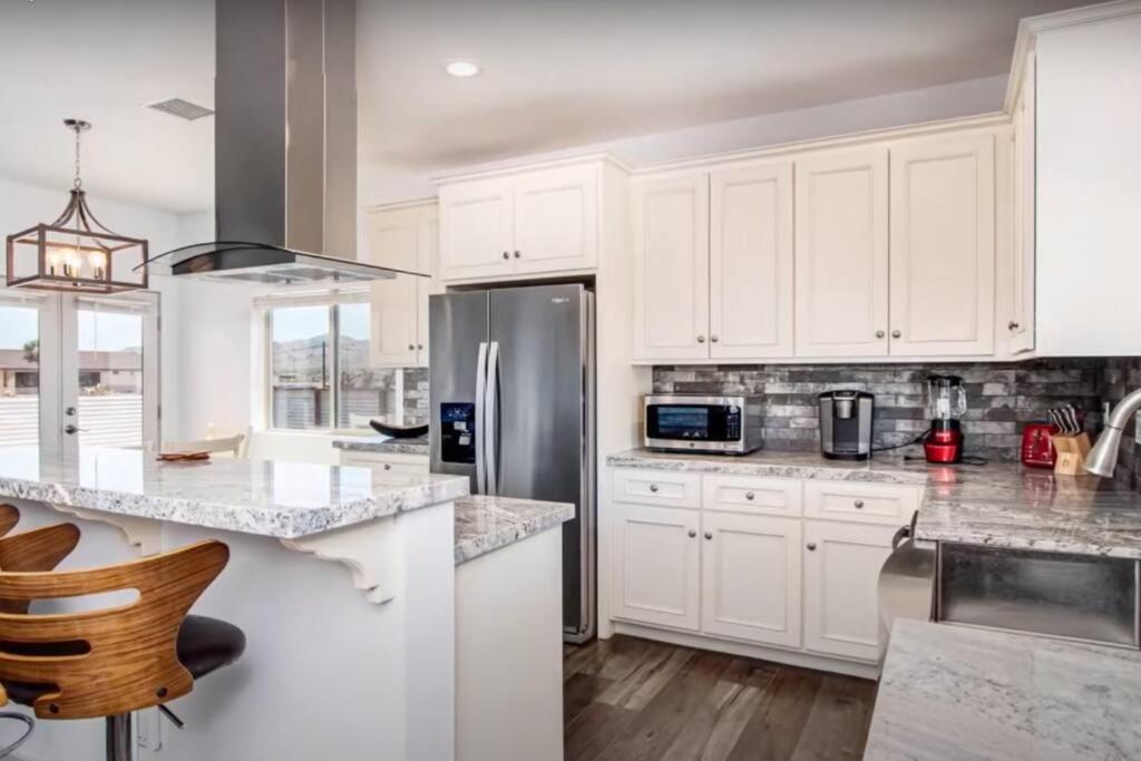 Three Tree Villa W/ Ev Charging Yucca Valley Bagian luar foto