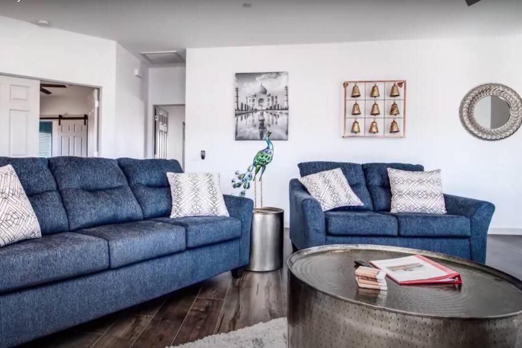 Three Tree Villa W/ Ev Charging Yucca Valley Bagian luar foto
